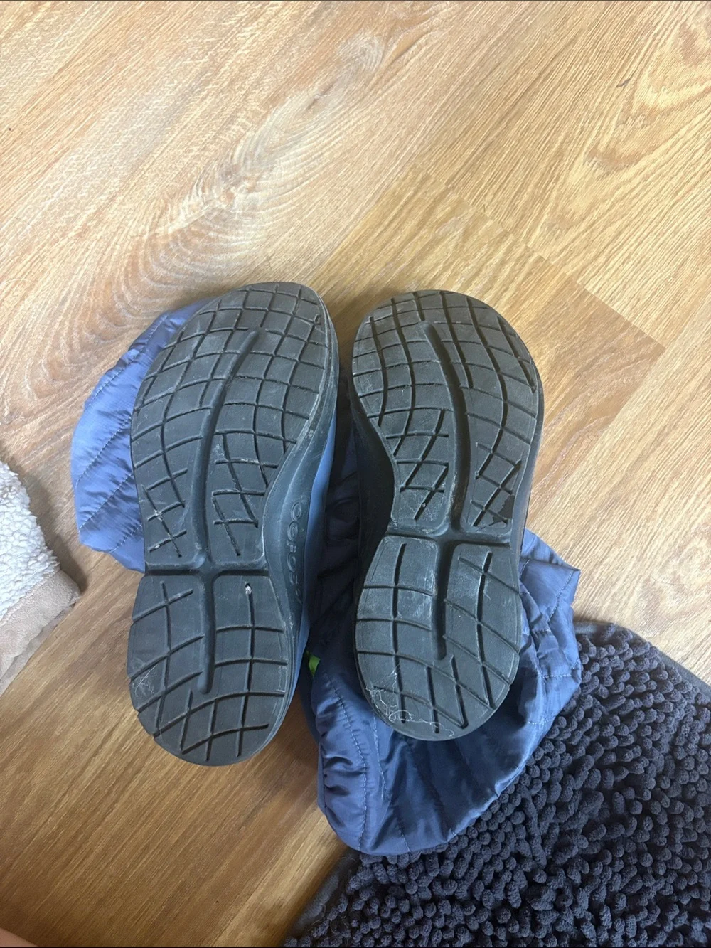 OOFOS Women's Quilted Winter Boots in Gray